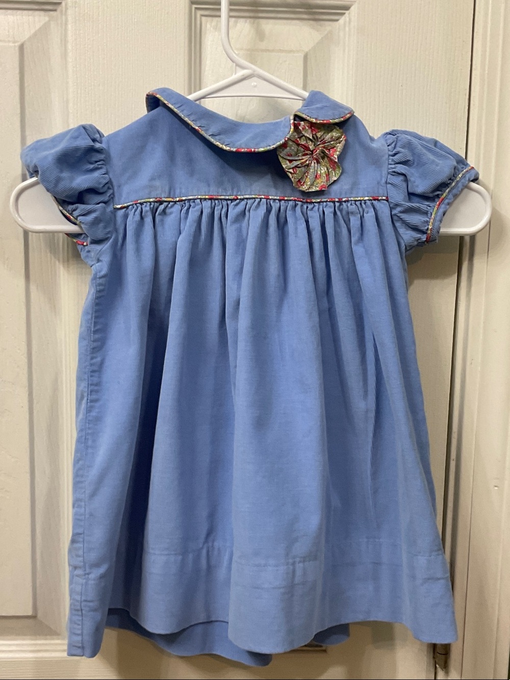 Blue Girls' Peter Pan Collar Dress with Floral Accent